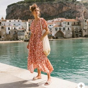 KIVARI Farrah Tie Midi Dreas